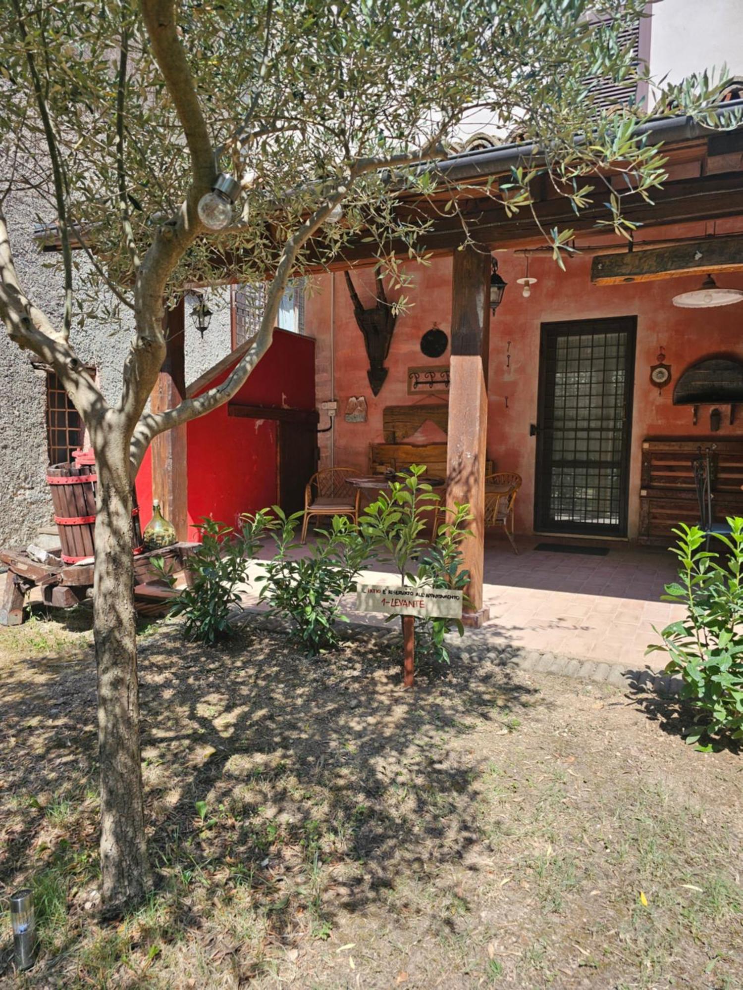 La Rosa Dei Venti - Country House Fossato di Vico المظهر الخارجي الصورة